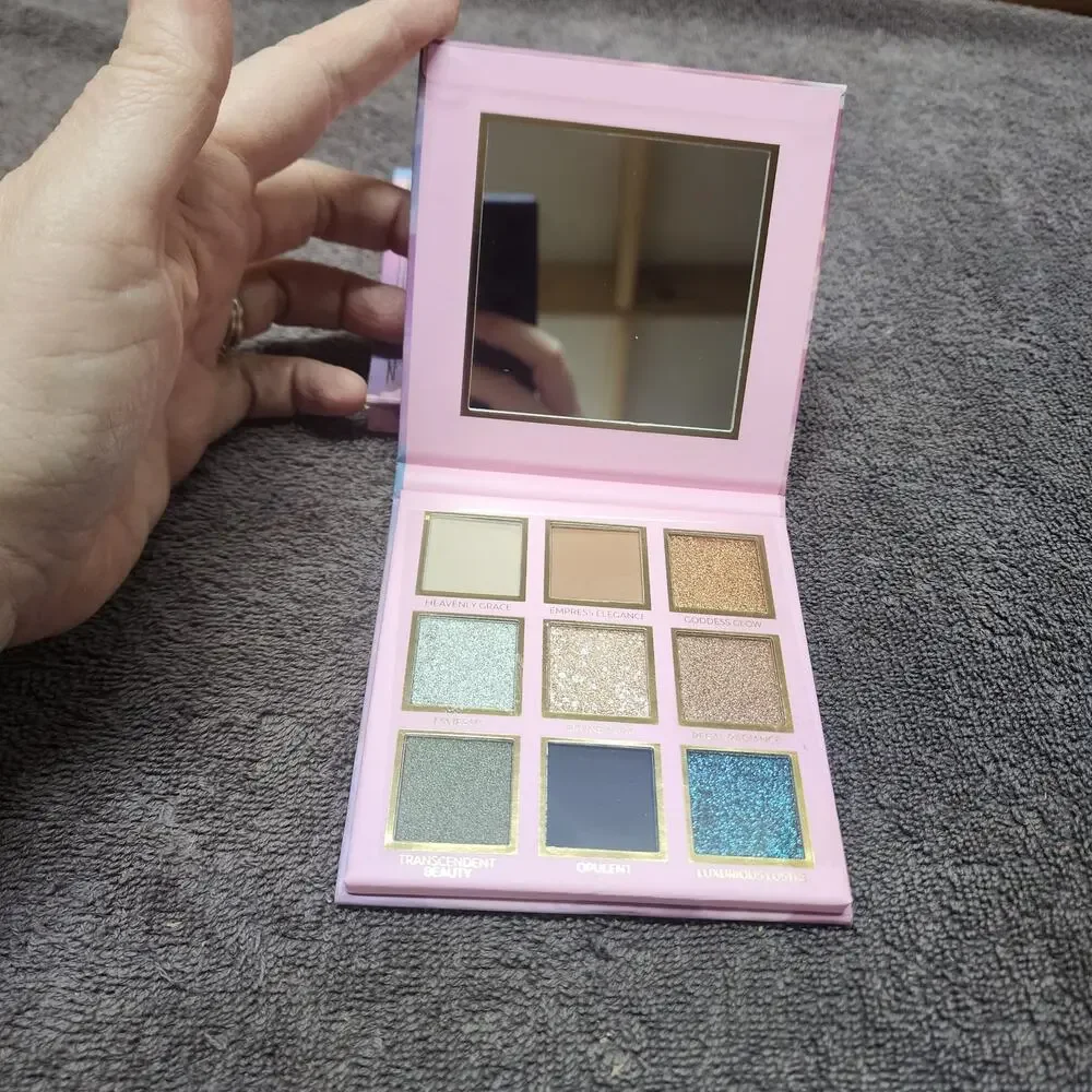 New unused Eloise Goddess eyeshadow palette 9 shades b34